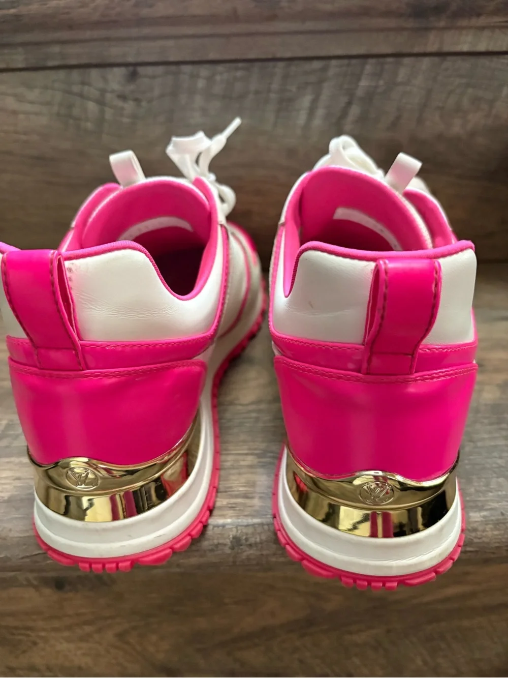 Louis Vuitton White & Hot Pink Low-Top Sneakers with Gold Accent - Picture 6 of 12
